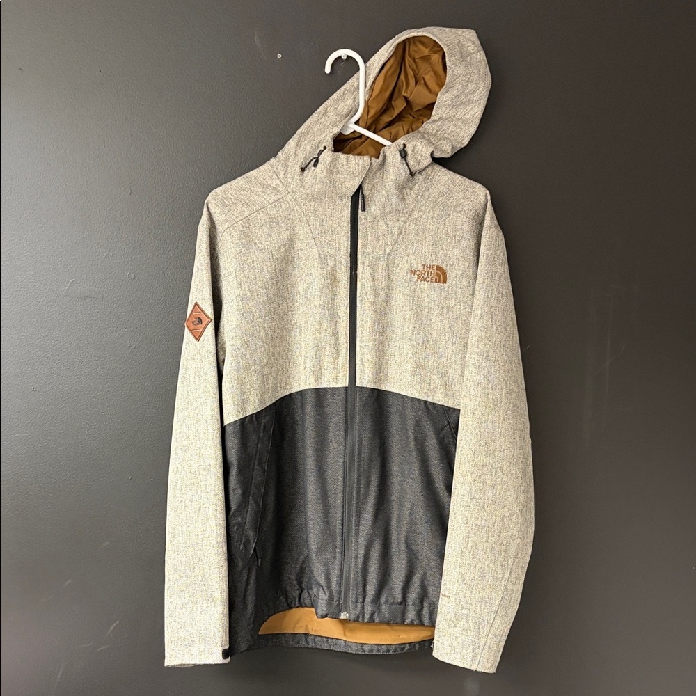 The North Face Men's Hooded Jacket - Gray and Black